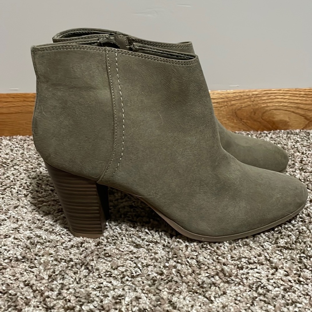 Old navy bootie